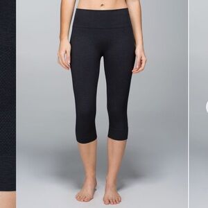 lululemon athletica Seamlessly Street Crops Size 2